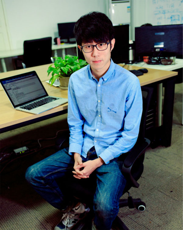 V電影團隊：4個大學生，5年創(chuàng)業(yè)3輪融資，看他們?nèi)绾螐?到1