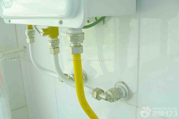 廚房裝修應(yīng)注意事項——專業(yè)人員改動煤氣管道