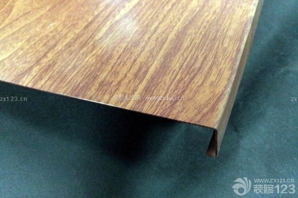 廚衛(wèi)吊頂材料3：鋁合金扣板