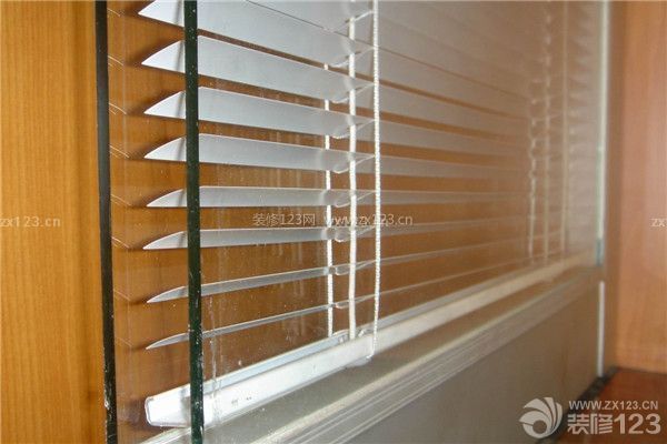 雙層玻璃窗起霧的原因