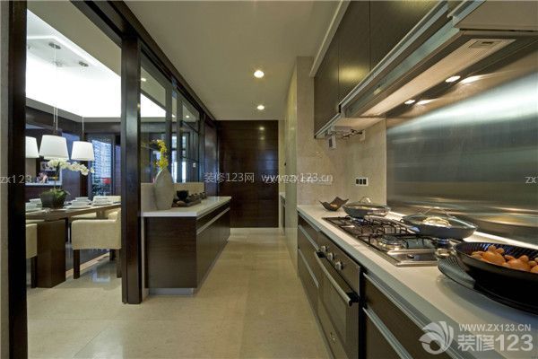 燃?xì)庠钍褂弥械淖⒁馐马?xiàng)