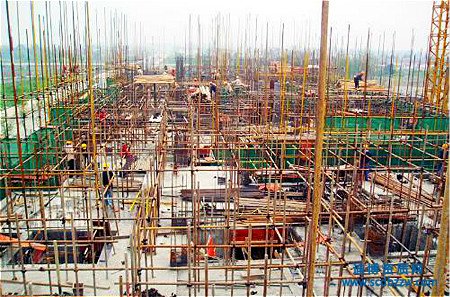 施工資質(zhì)轉(zhuǎn)讓要如何操作